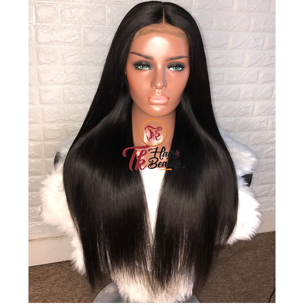 Roxanne luxury wig | wig store in the UK | Luxury wig store in USA | Luxury wig store in Canada